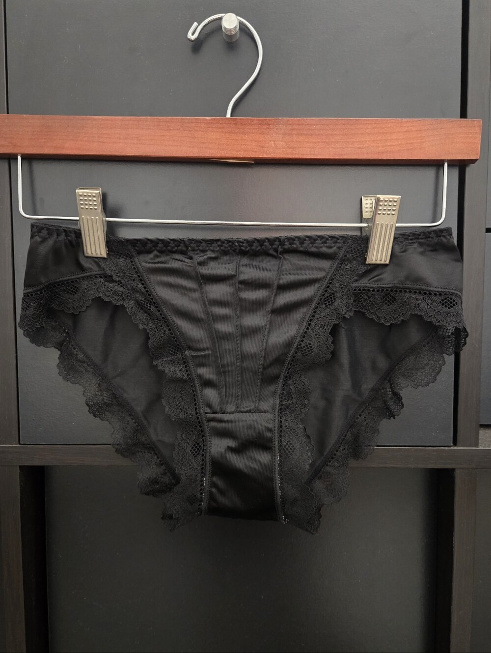 Women's Lace Trim Satin Bikini Panties - Black